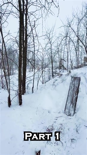 Building a Secret Winter Shelter for Extreme Survival