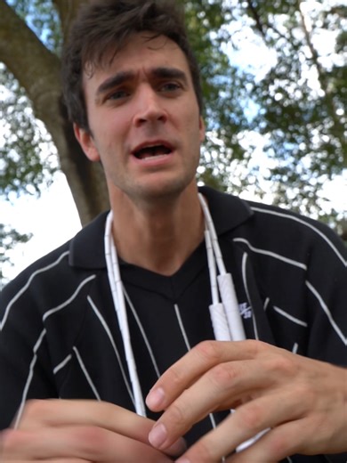 Not every workout has to be a performance. Not every hobby needs to turn into a goal. You can jump rope just because it’s fun. And ironically, that’s often when everything else clicks. 💡 More movement. More consistency. Better results… without forcing it. If this resonates, keep jumping. If it doesn’t… there are plenty of tutorials waiting for you 😂 #JumpRope #MovementMindset #FitnessWithoutPressure #JustMove #EliteJumps #DoHardThings