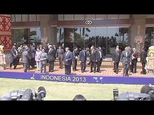 Sluggish world economy threatens growth in Asia-Pacific region