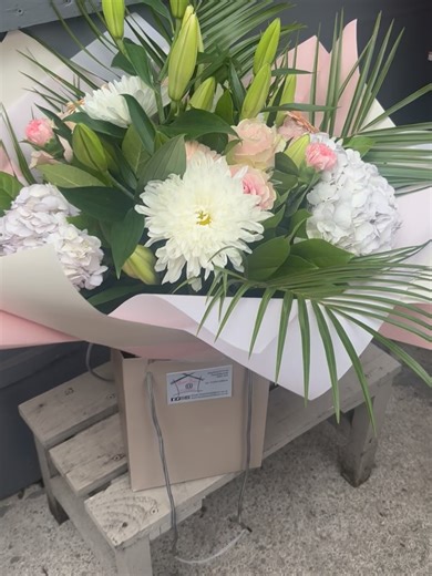 Flower Power at The Paddock on Reels | Facebook