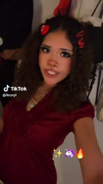 Vertical Labret Spike Mishap Before Filming