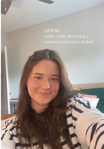 Exploring a Career as a Commercial Music Major