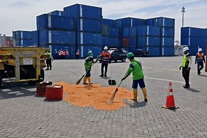 Terminal Petikemas Surabaya antisipasi penanganan barang berbahaya - ANTARA News