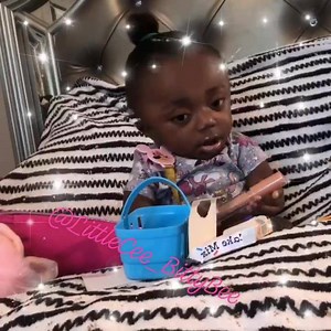 30K views · 1.5K reactions | She also has a lip line  “Cyn’niah’s kiss “ft the color she’s sampling now , “get chu one” She loves playing makeup , but watever makes her happy  . All the makeup she has is not real , only the lip gloss . #CynniahBurton #like #share or #follow for more videos ✨ I DO NOT OWN THE RIGHTS TO THIS SONG ! | Cyn’Niah Burton | Facebook