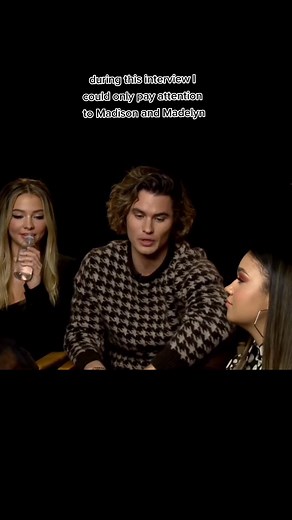 Exclusive Interview with Obx Cast Members Madelyn Cline and Madison Bailey