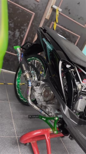 ERM⚡RACING on Instagram: "Balap kanebo ERM juga ngatasi🤝😜🫰🏻 #knalpotkuat ⚡️ Respon cepat langsung ke Shopee ERM_KNALPOT"