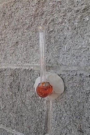 Testing split faced block for water leakage