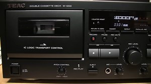 【VWestlife】TEAC W-1200 仍在生产的全新卡式录音座 评测与拆解 TASCAM 202mkVII同型号