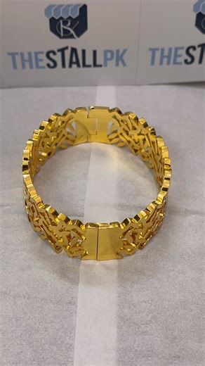 Verdura Luxe Leaf Handcuff Bangle. | The Stall