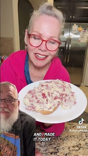 I Made SOS (Creamed Chipped Beef) — The Ultimate Struggle Meal