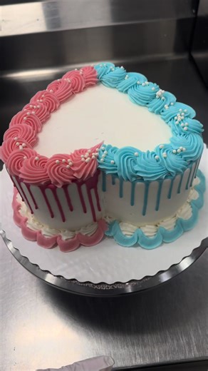 Delicious Piñata Heart Cake Recipe