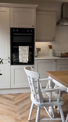 12K views · 22 reactions | Step into timeless elegance with this cashmere kitchen #Wrenovation ☁️ The perfect space for hosting and sharing special moments in style ✨ : Shaker 5 Piece in Cashmere Grain  IG:athomewiththefrasers.x | Wren Kitchens | Facebook
