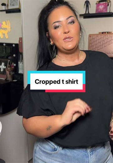 The kind of top that goes with everything. Lightweight, soft, and perfectly cropped for an easy, laid-back look. Ideal for casual days when comfort still matters. @Imily Bela Official #loveatfirstfind #CasualTop #EverydayStyle #SummerBasics #EasyOutfit