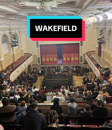 WAKEFIELD!!! What a crowd 🤯