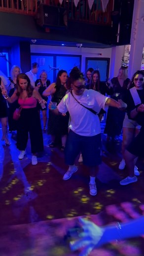 Making weekend plans? We’ve got you covered! 🙌 Join us this weekend for Shoreditch’s most unique Saturday night! 🎪 Live circus entertainment, Bottomless Brunching, an unbelievable party atmosphere and everything in between! 💥 Enjoy all of this surrounded by the faded circus glamour of London’s number one circus themed party bar! 😍 A few tables are still available so make sure you visit our website to secure your spot under the Big Top roof! 🎪 . . . . . . . . . #trapezebarshoreditch #shoredi