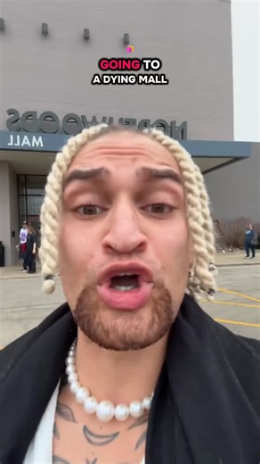 Going back to a dying mall in Peoria because last time I was here I almost got kicked out by security for filming an office that just so happened to be closed that day lol. This time I got permission and decided to try another restaurant at the food court on my way out of town. The mall was actually pretty packed today and I was honestly surprised. I don’t know if there was a card selling festival or what but there were tons of vendors selling football, hockey, and baseball cards. Sadly no Pokém