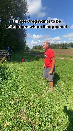 👨‍🌾 Farmer Greg found some ripe elderberries on the farm and wanted to make them into a fall classic elderberry syrup! But since he wasn't in the 🎶room where it happened🎶(#Hamilton), the kitchen management team already decided not to make it... sorry Farmer Greg, no syrup this year. #denied #roomwhereithappened #ColleenandAmyarethetruebosses | White Pine Berry Farm