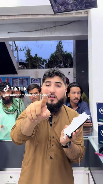 Box Pack Model Review at M. Salman Mobile Zone