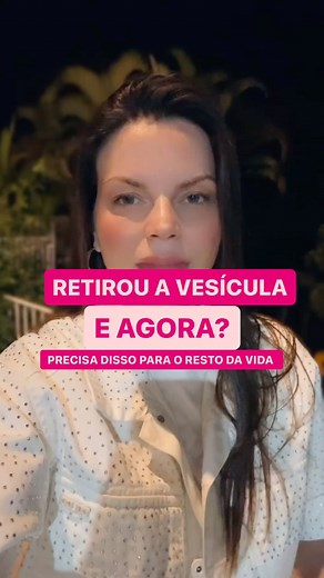 Salva o post para saber quais nutrientes repor. As vitaminas lipossolúveis (que dependem da gordura para serem absorvidas corretamente) e A, D, E e K necessitam de sais biliares para serem absorvidas. Portanto, sem a vesícula, precisamos repor essas vitaminas e também o sais biliares. Ainda, o fígado precisará estar a todo vapor mandando a bile diretamente para o intestino, ainda assim não é a mesma liberação e efeito na quebra de gordura - senão você não estaria sentindo os sintomas certo? Para