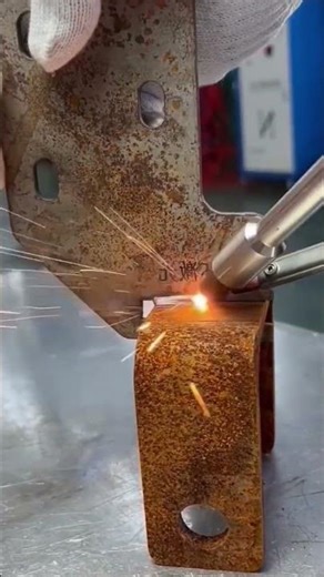 Handheld Laser Welding Equipment in Action #LaserWelding #WeldingMachine #Tech