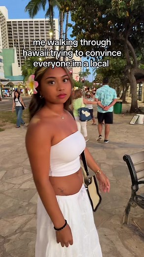 Mysterious Island Girl in Waikiki, Hawaii