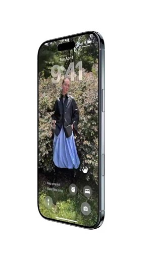 苹果官网展示iPhone三维模型，旋转屏幕内容实时变化