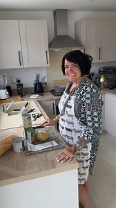 164K views · 3.7K reactions | mums cooking an easy simple meal #food #foodie #foodreview | Right Guys Reviews | Facebook