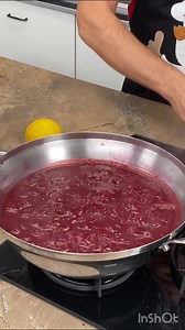 Sevgili takipçilerim kış hazırlıkları devam ediyor mevsiminde çeşit çeşit hazırlıklar yapıyoruz mürdüm eriği marmelatımızın kıvamı rengi tadı çok güzel oldu sizde deneyin ellerinize sağlık❤️🍀🥇 Malzeme listesi 2 kg mürdüm eriği Beş su bardağı toz şeker Bir adet limon 🍀😍#keşfet#yummey#food#f #mürdüm erik marmelatı Ürün linki: https://soysalstore.com/tr/products/lemon-manual-juicer | Chef Oktay Usta