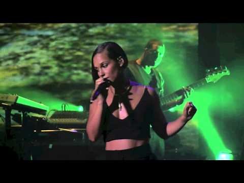 Alicia Keys - You Don't Know My Name (Live at iTunes Festival 2012)