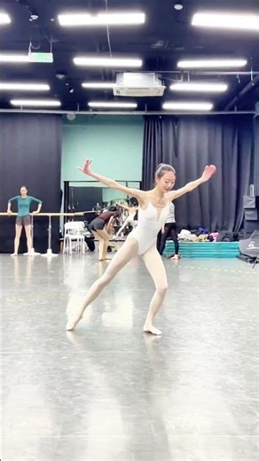 Pure Excellence 🤍🩰 White Leotard Dancer Is Simply Superb