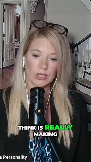 The public is furious that politicians continue to receive paychecks during a government shutdown. It's time for a change. Watch or Listen Thursdays 9pm EST on the Elsa Kurt Show with Clay Novak. #GovernmentShutdown #Politics #ElsaKurtShow #ClayNovak #Accountability | The Elsa Kurt Show