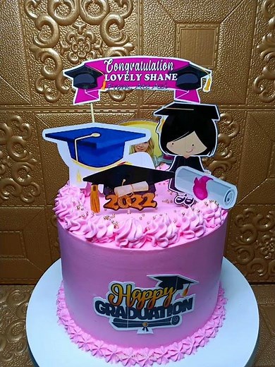 Simple Graduation Cake Design. Soft icing and non edible topper.