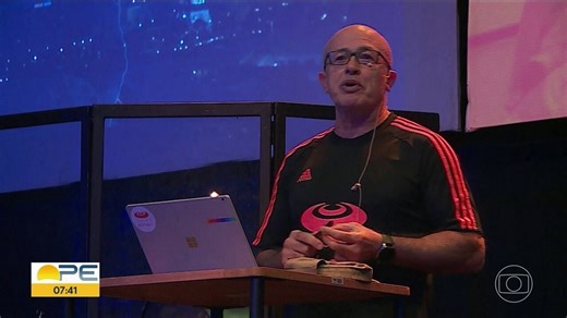 Mercado da tecnologia tem oportunidades para quem começa ou muda de carreira após os 40