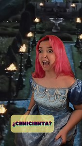 👠 Hoy ha sido mi primer día como Cenicienta… y no ha ido muy bien. ¿Conocías la historia real de Cencienta? #humor #comedia #disney | simbeli_