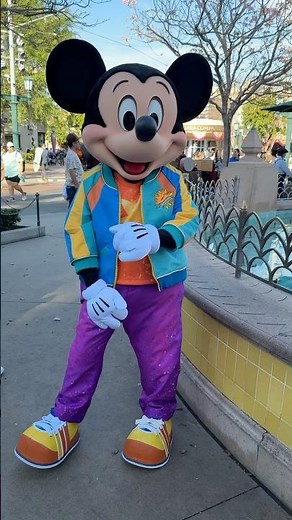 Mickey Mouse at Disneyland🥁 #disney #disneyland #disneyland70 #mickeymouse #disneyparks #shorts