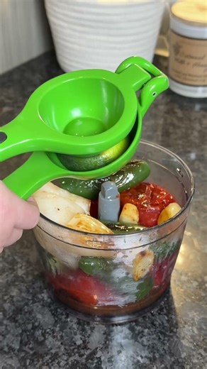 SIMPLE HOMEMADE ROASTED SALSA | CINCO DE MAYO RECIPE