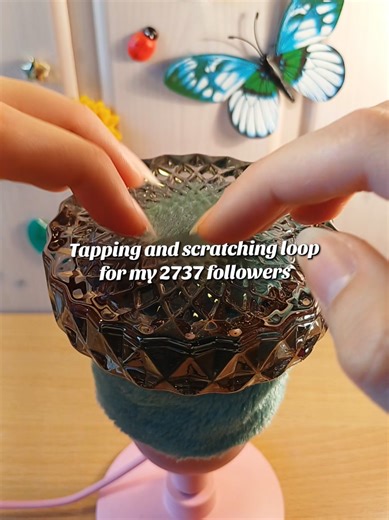 Who loves glass scratching? 💕 #asmr #asmrsounds #asmrtriggers #asmrtingles #asmrtiktoks