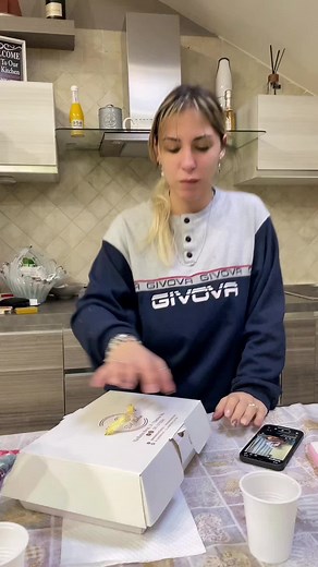 How to Order Domino's Pizza Using Your Smartphone