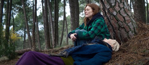 New Trailer for Almodóvar's 'The Room Next Door' w/ Swinton & Moore | FirstShowing.net