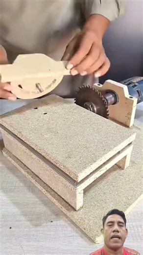 how to make a wood cutting machine from an electric drill