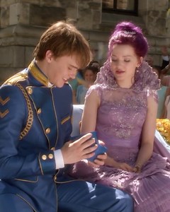 Can we talk about this twist? 🤯 #Descendants | Disney Descendants