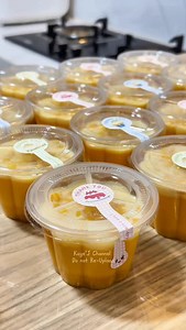 Mango Corn Pudding with Vanilla Cream Sauce Ingredients: 2sachet Megalicous Mr.gulaman Clear Jelly Powder 1L water 500ml Evaporated Milk 250ml All purpose cream 390g or 1can Mango Condensed Milk Cream Corn 1tsp Egg Yellow Food Coloring Vanilla Sauce: 250ml All purpose Cream 100g condensed milk 1/2tsp vanilla extract Toppings: Whole Corn #easyrecipe #dessert #foodie #recipe #fyp #easyrecipes #jellydessert #pudding #corn | Dessert By Kaye'J Channel