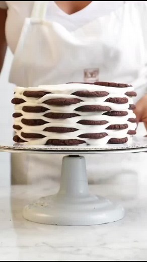 How to Assemble an Icebox Cake like a Pro!