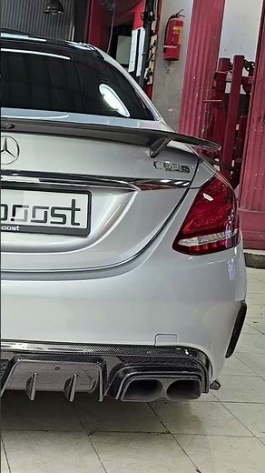 Taking a closer look at the convertible Mercedes AMG C63 S W205. How would you rate it out of 10?