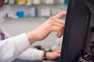 Electronic prescribing systems should consider patients’ weight for supply of oral paracetamol, concludes report