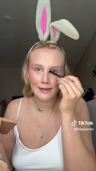 Grwm inför en cheerleading bedömning!! Ibland har man sånna dagar där man är lite extra känslig🤗 #cheerleading #cheercomp #grwm #stressadlilja #pussochkram