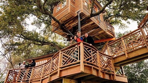 Inside A Billionaire’s $400,000 Treehouse