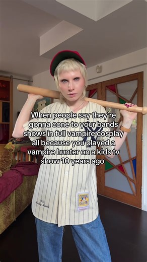 Vampire Cosplay Tour Fun for Small Artists