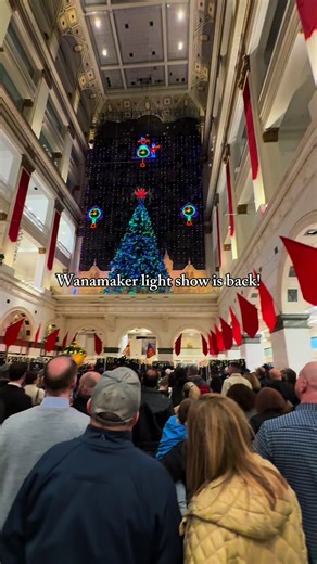 Philly asked and we received! The Philly tradition of the Wanamaker light show and Dickens Village is back this season for a limited time! #visitphilly #thingstodoinphilly #holidaysinphilly #holidaytraditions #wanamakerlightshow