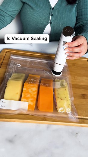 Seal your food in just 5 seconds—and make it last 5 times longer! ✅ Chef Preserve - the most innovative vacuum sealer on the market 🥇 ➡️ www.chefpreserve.com/pages/cp | Chef Preserve